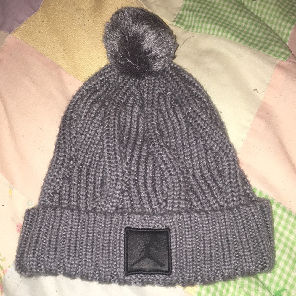 CLEAN AUTHENTIC JORDAN BEANIE